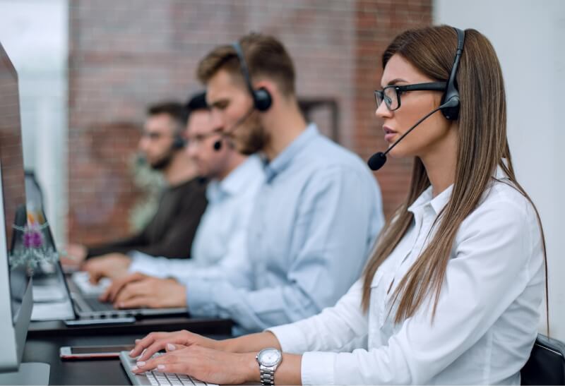 Knowledge Base Creation and Management for Contact Centers